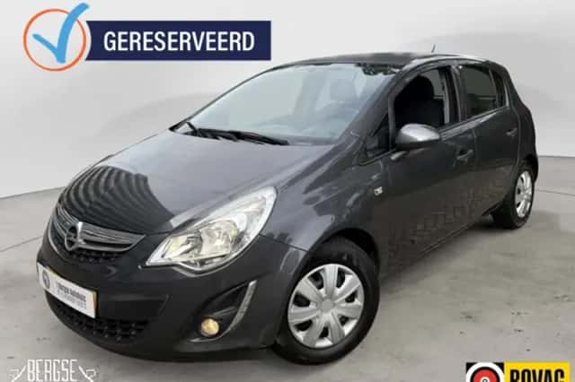 Opel Corsa (2011) thumbnail 1
