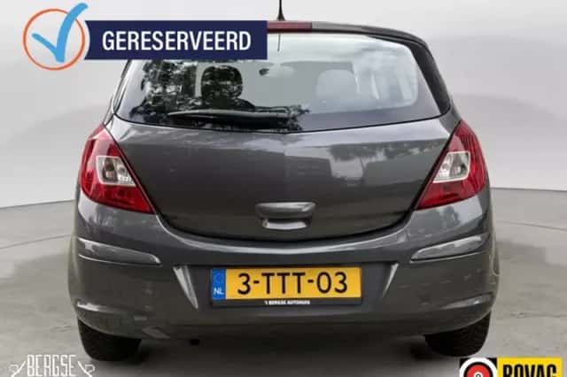 Opel Corsa (2011) thumbnail 6