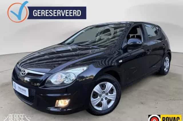 Hyundai i30 (2010) thumbnail 1