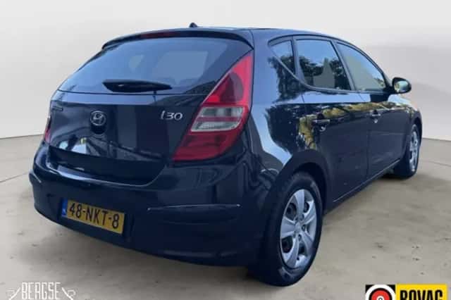 Hyundai i30 (2010) thumbnail 3