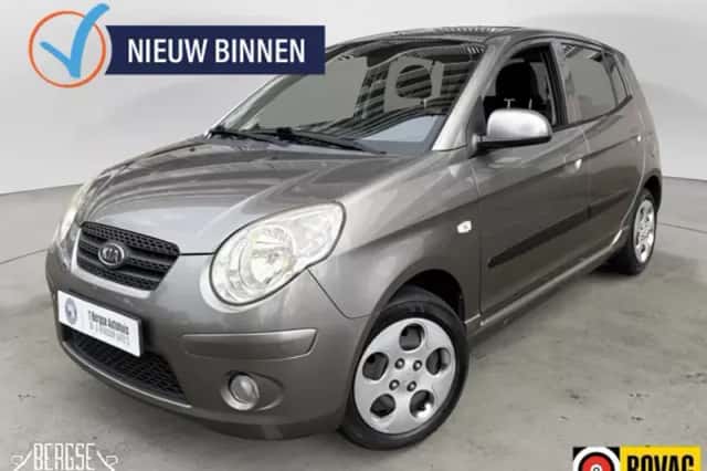 Kia Picanto (2010) thumbnail 1