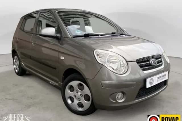 Kia Picanto (2010) thumbnail 4