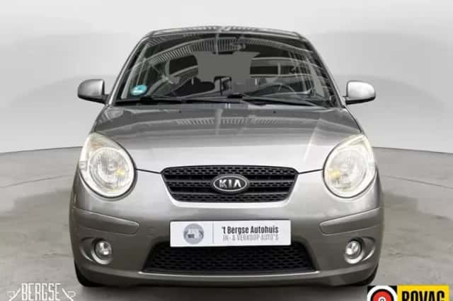 Kia Picanto (2010) thumbnail 5