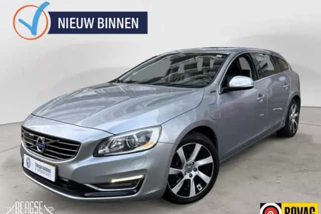 Volvo V60 (2013) thumbnail 1