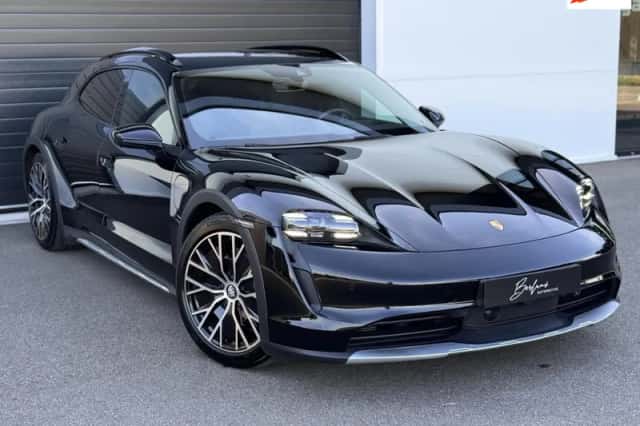 Porsche Taycan Cross Turismo (2023) thumbnail 1