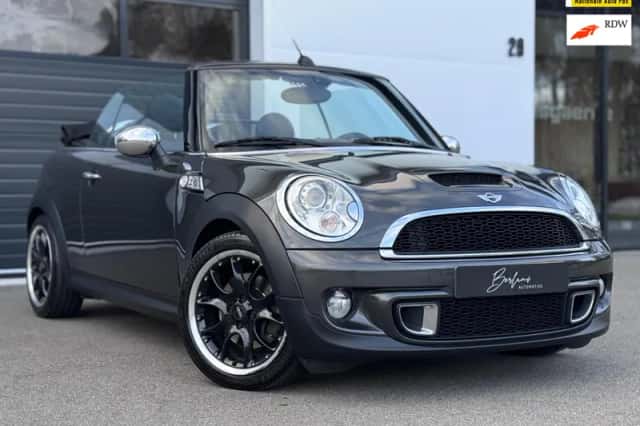 MINI Cabrio (2012) thumbnail 1