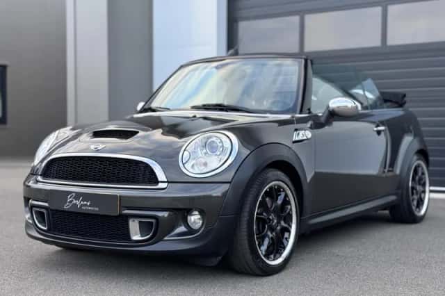 MINI Cabrio (2012) thumbnail 3