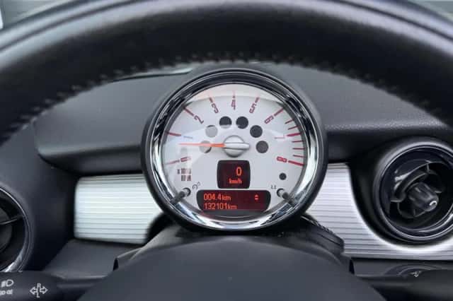 MINI Cabrio (2012) thumbnail 6