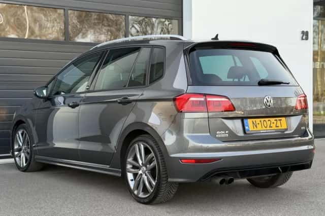 Volkswagen Golf Sportsvan (2017) thumbnail 2