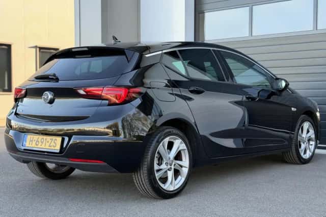 Opel Astra (2020) thumbnail 4