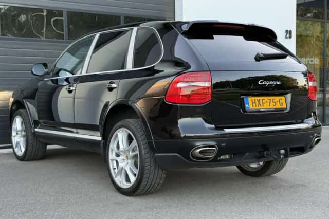 Porsche Cayenne (2008) thumbnail 2