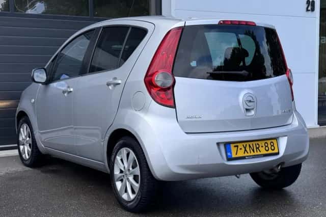 Opel Agila (2014) thumbnail 2