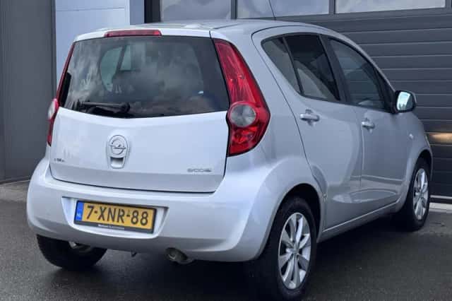 Opel Agila (2014) thumbnail 4