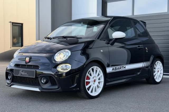 Abarth 695 (2022) thumbnail 3