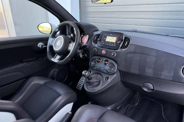 Abarth 695 (2022) thumbnail 5