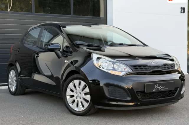 Kia Rio (2012) thumbnail 1