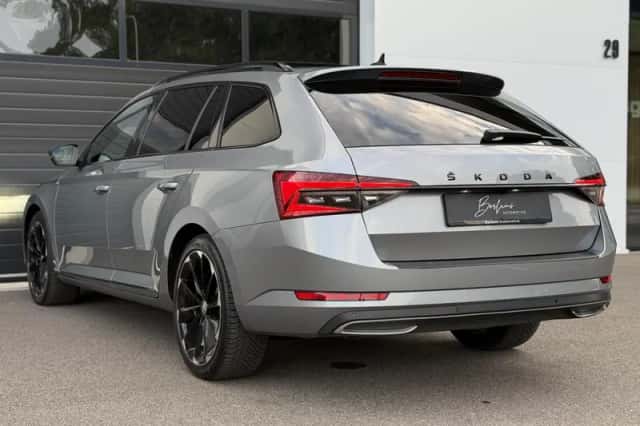 Škoda Superb (2020) thumbnail 2
