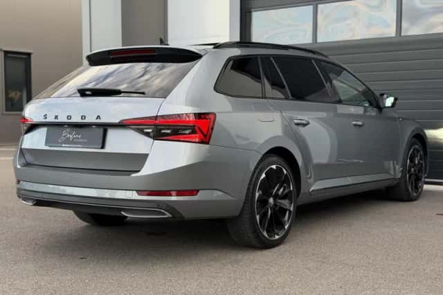Škoda Superb (2020) thumbnail 4