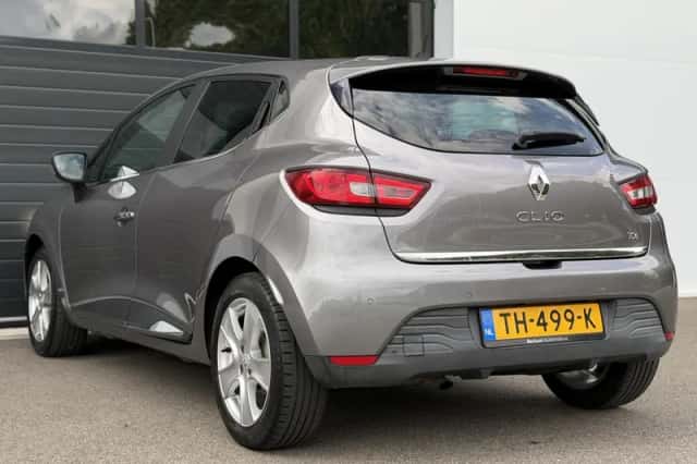 Renault Clio (2016) thumbnail 2