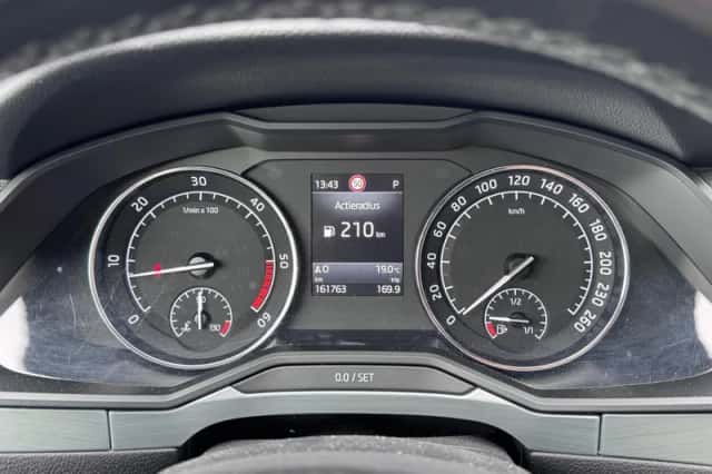 Škoda Superb (2018) thumbnail 6