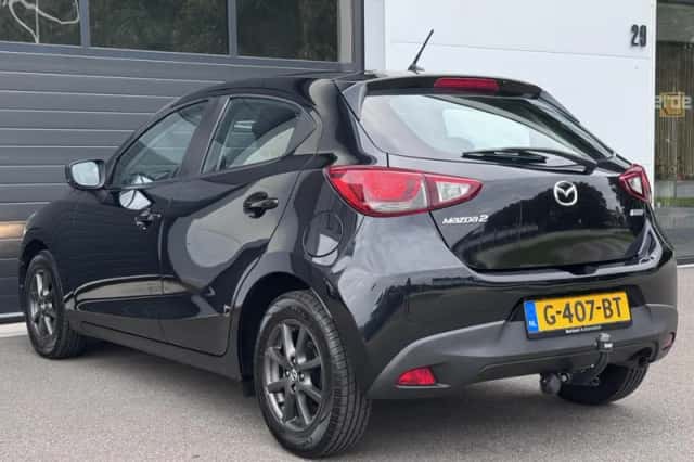 Mazda 2 (2019) thumbnail 2