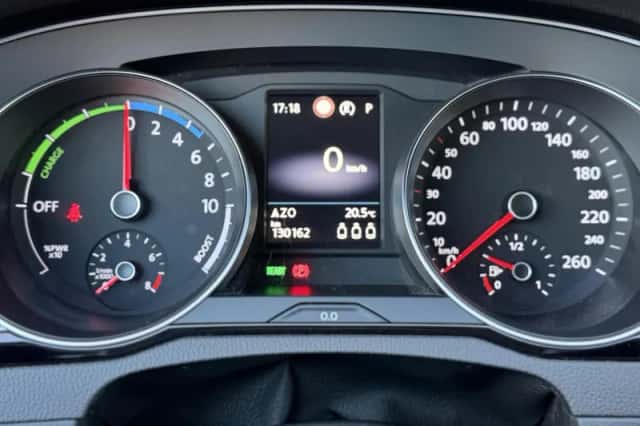 Volkswagen Passat (2020) thumbnail 6