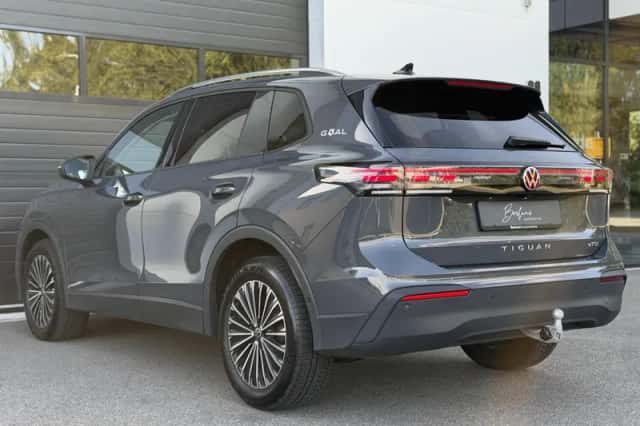 Volkswagen Tiguan (2025) thumbnail 2