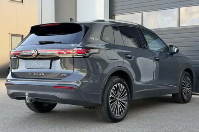 Volkswagen Tiguan (2025) thumbnail 4