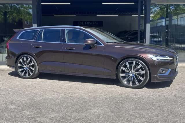Volvo V60 (2019) thumbnail 4