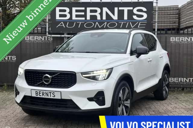 Volvo XC40 (2023) thumbnail 1