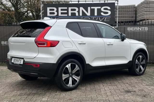 Volvo XC40 (2023) thumbnail 6