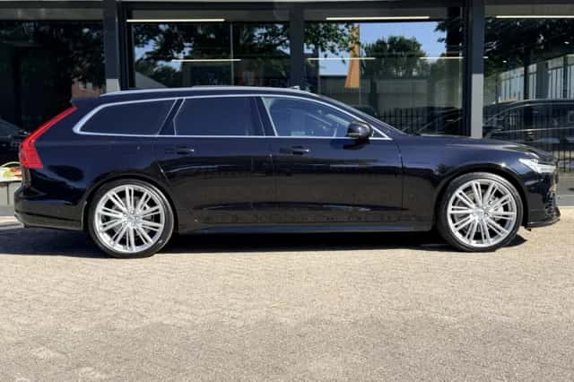 Volvo V90 (2017) thumbnail 4