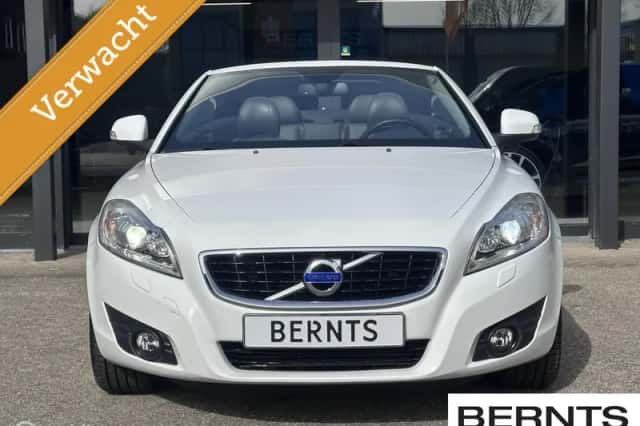 Volvo C70 (2011) thumbnail 3