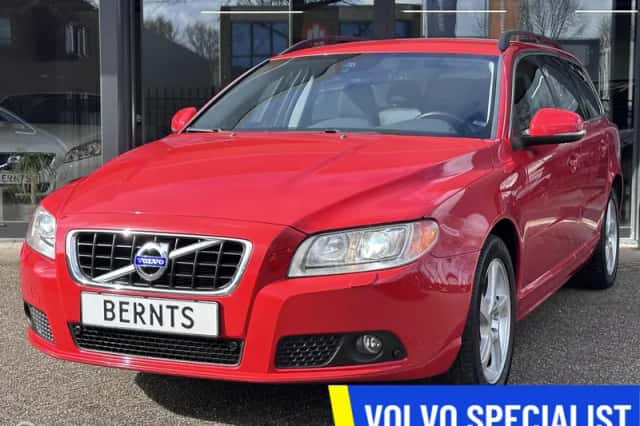 Volvo V70 (2012) thumbnail 1