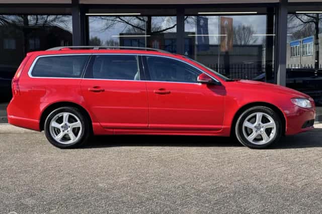 Volvo V70 (2012) thumbnail 5