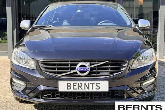 Volvo V60 (2014) thumbnail 2