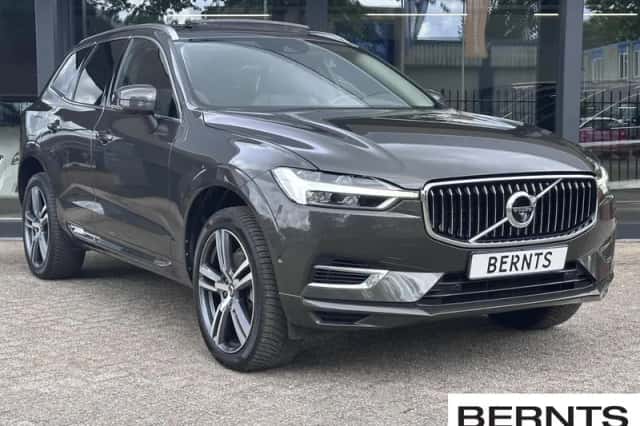 Volvo XC60 (2018) thumbnail 3