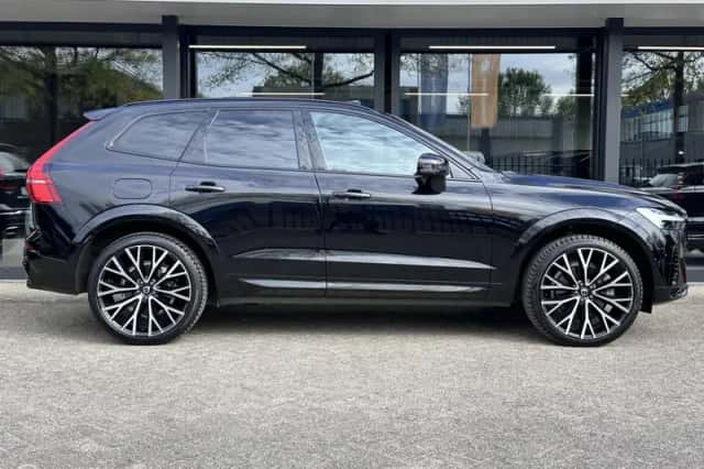 Volvo XC60 (2022) thumbnail 5