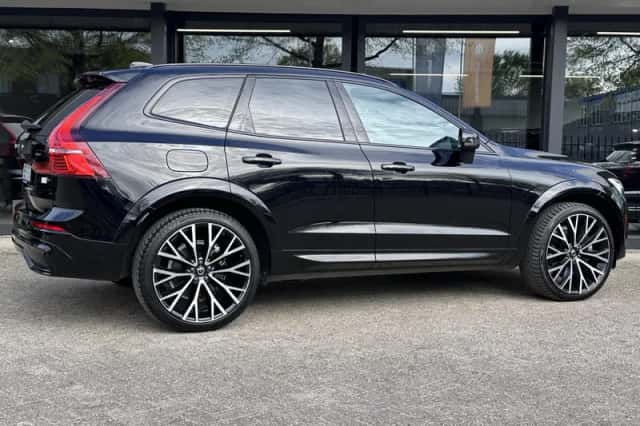 Volvo XC60 (2022) thumbnail 6