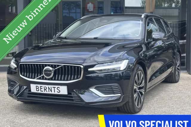 Volvo V60 (2022) thumbnail 1