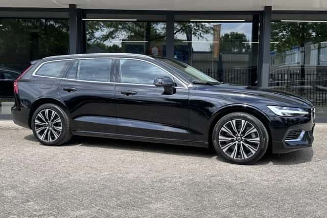 Volvo V60 (2022) thumbnail 5