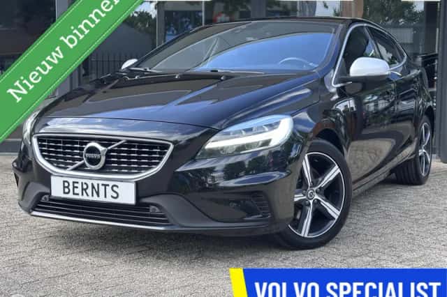 Volvo V40 (2019) thumbnail 1