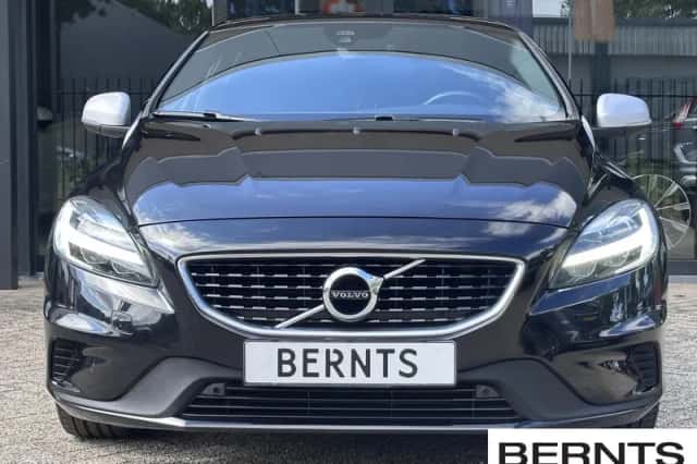 Volvo V40 (2019) thumbnail 2