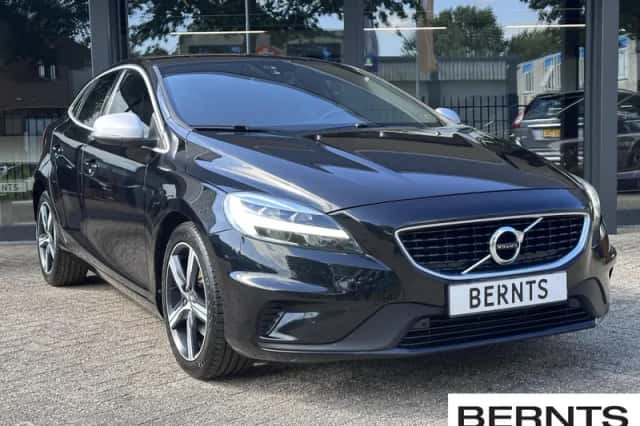 Volvo V40 (2019) thumbnail 3