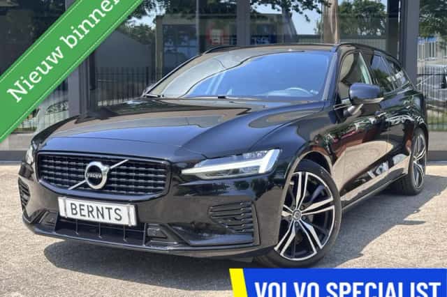 Volvo V60 (2022) thumbnail 1