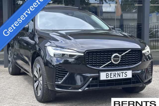 Volvo XC60 (2023) thumbnail 3