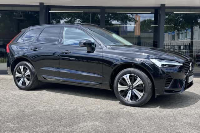 Volvo XC60 (2023) thumbnail 4