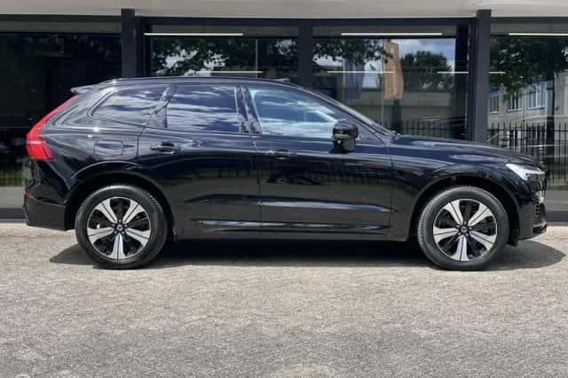 Volvo XC60 (2023) thumbnail 5