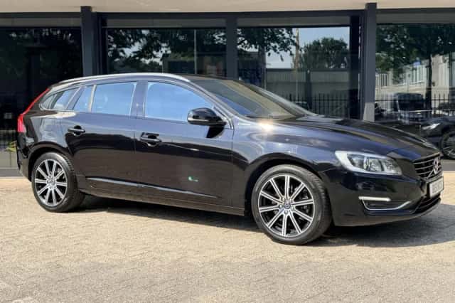 Volvo V60 (2016) thumbnail 4