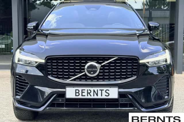 Volvo XC60 (2022) thumbnail 2